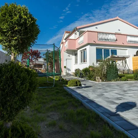 Luxurious Holiday In Galovac With Swimming Pool Holiday home